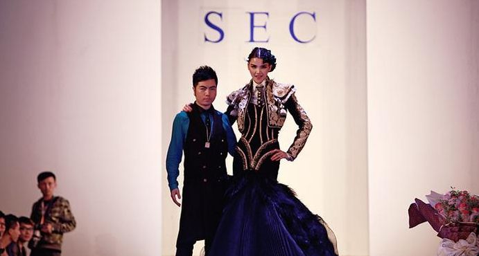 中国十大服装设计师(中国著名服装设计师，服装造型师有哪些？)