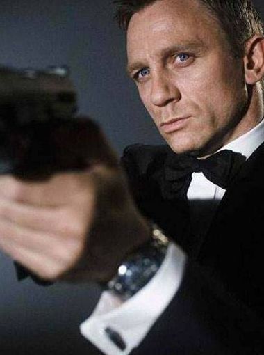 灵幻夹克影评(丹尼尔克雷格成为007的故事？)